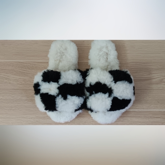 Ariana Bohling Chess Alpaca Slippers Black and White M - Picture 3 of 8